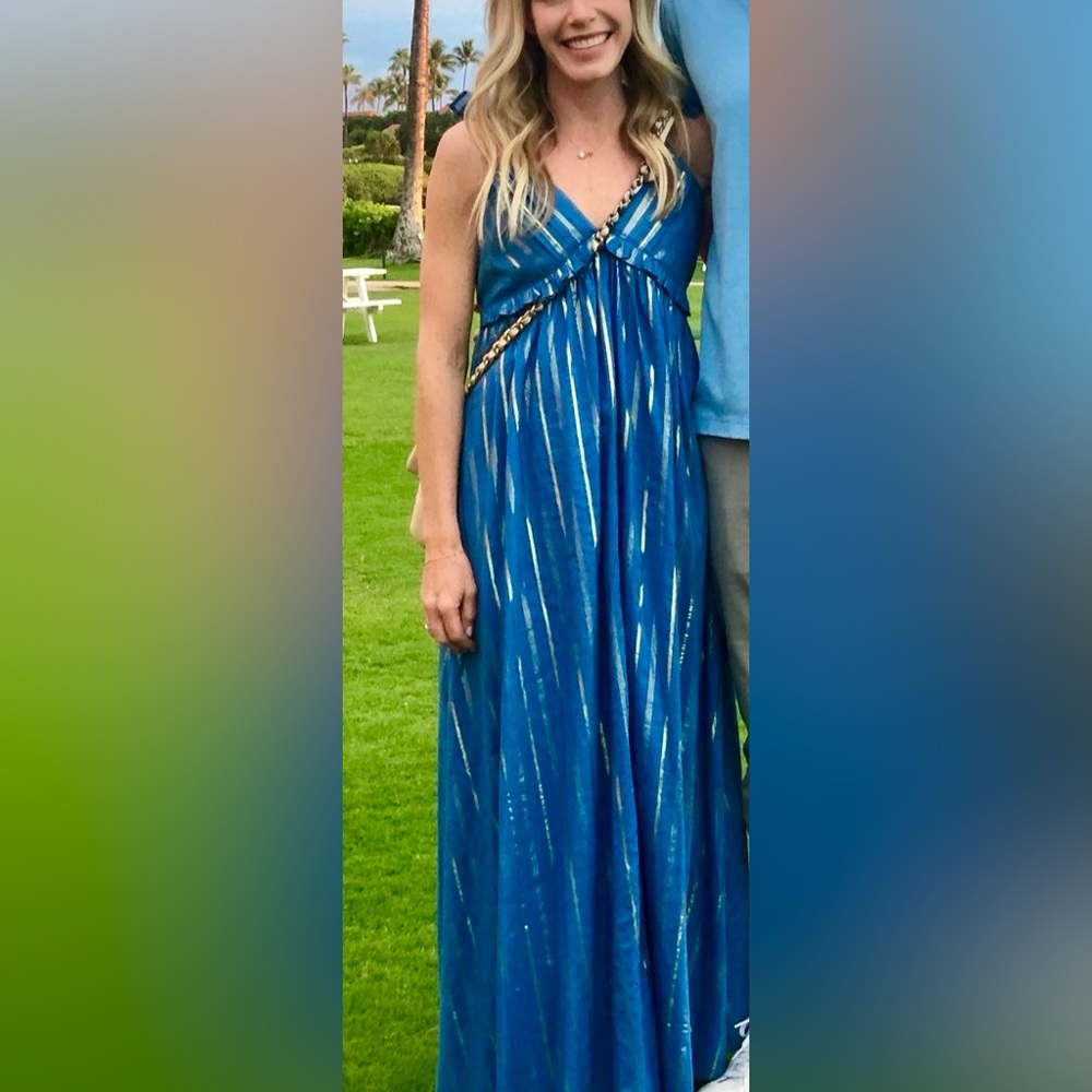 Vetiver Elegant Blue Women's dress, with gold threading